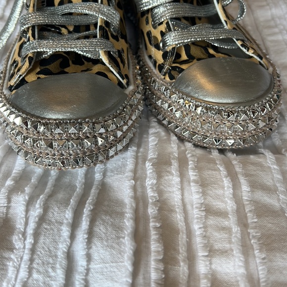 CC VV Shoes Nwot Ccvv Studded High Tops Poshmark cc-vv-shoes-nwot-ccvv-studded-high-tops-poshmark